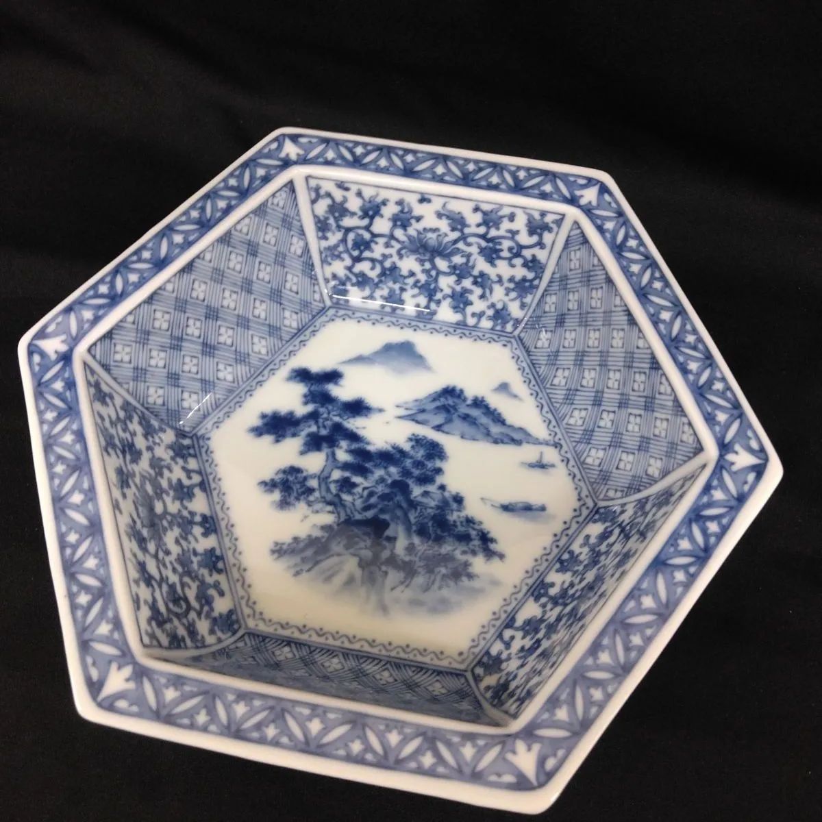 CC770 染付 六角鉢 山水画 陶磁器 菓子器 若山 - メルカリ