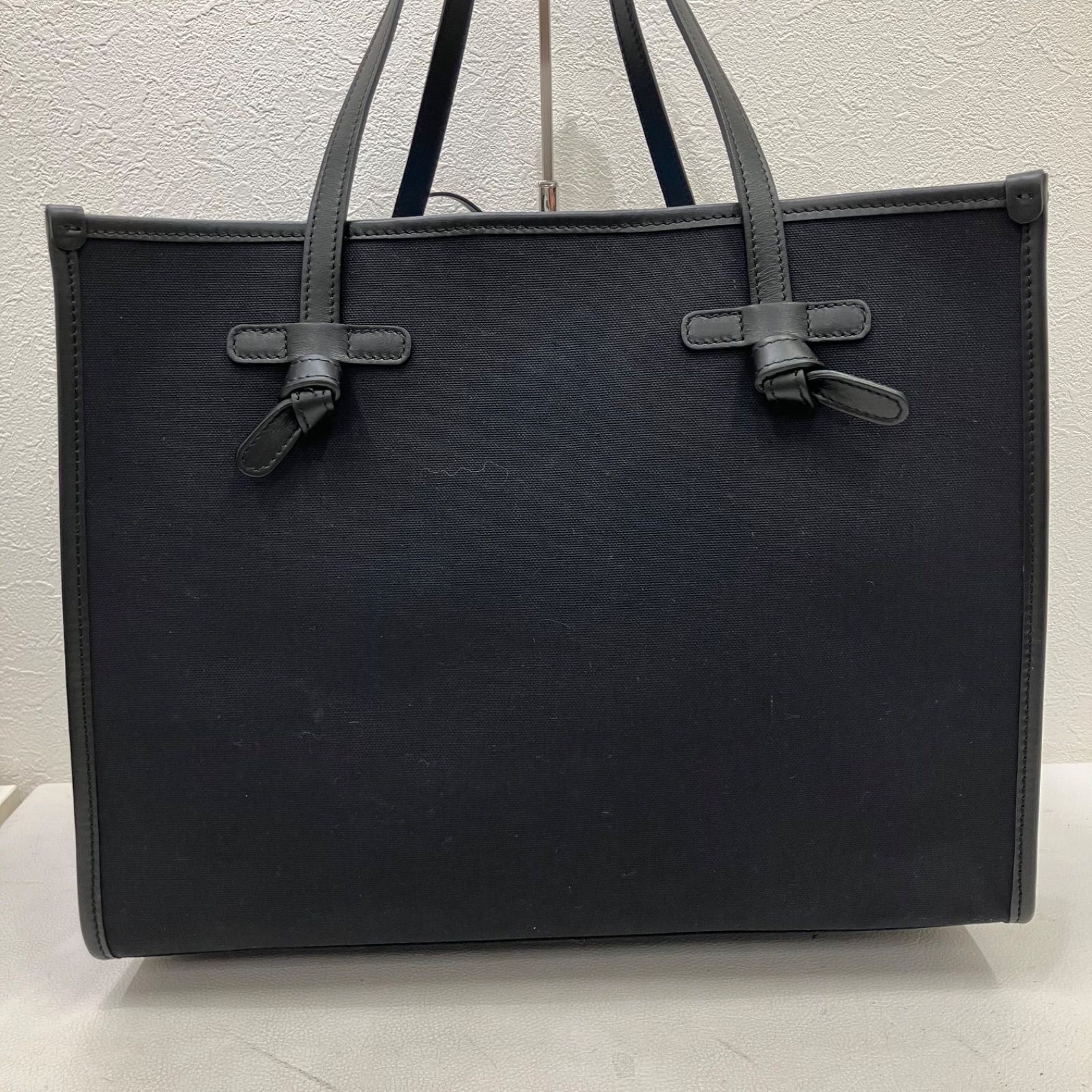Y6334【良品】 GIANNI CHIARINI ジャンニキアリーニ ジャンニキャリー