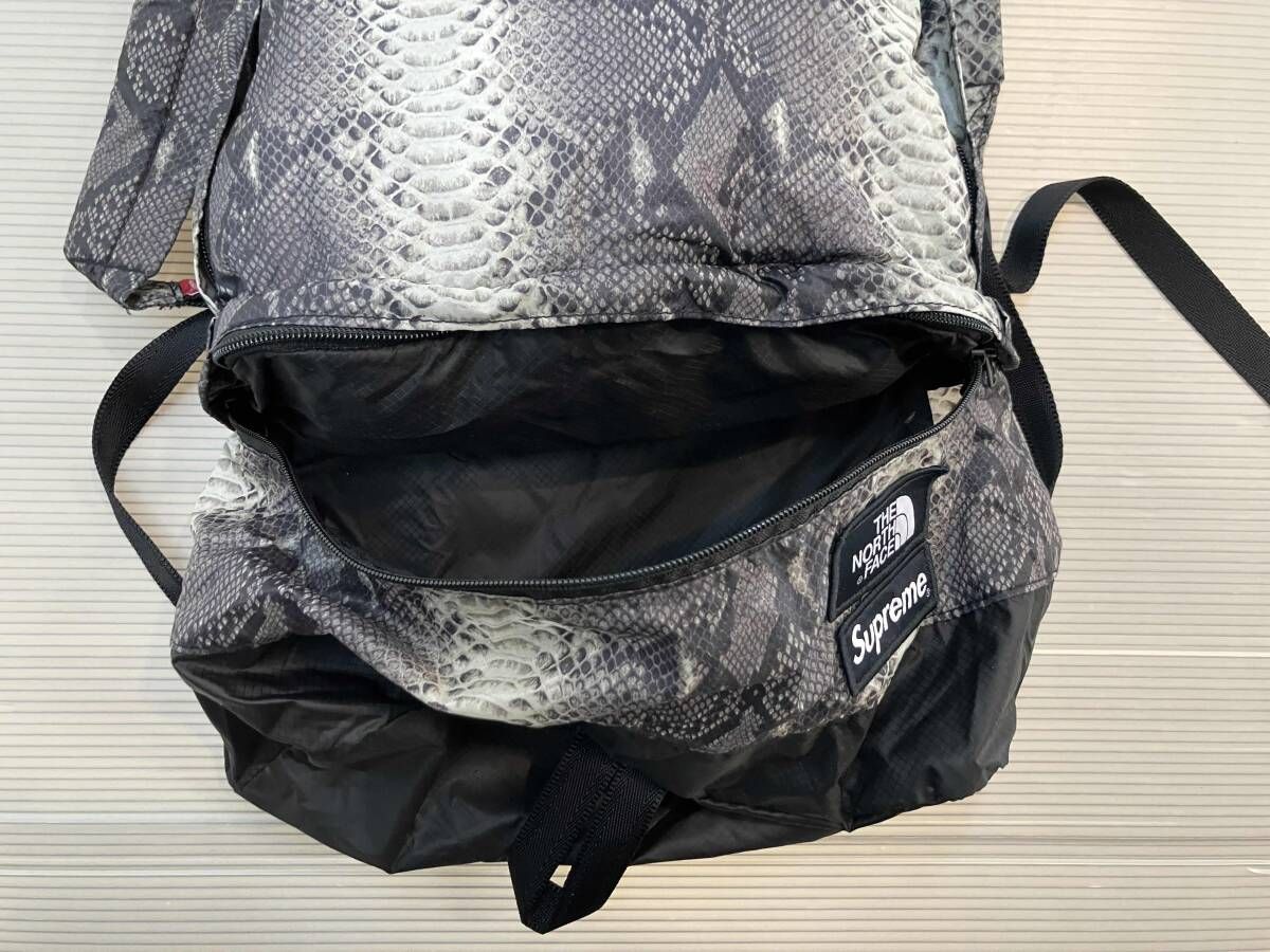 ★ THE NORTH FACE × Supreme ザノースフェイス×シュプリーム リュック バックパック NF0A3KVJ スネークスキン ブラック 通年