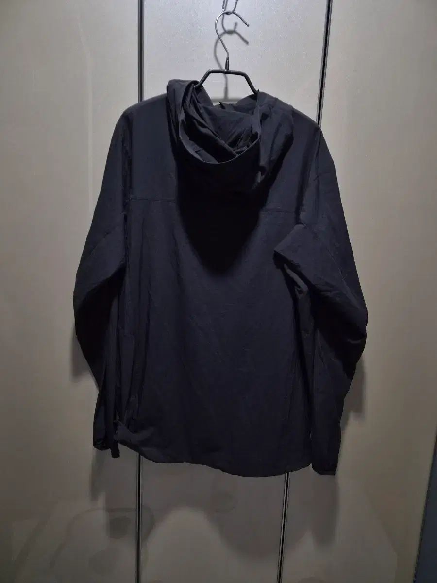 ARC'TERYX アークテリクス ウィンドブレーカー 黒 95 細身100まで
