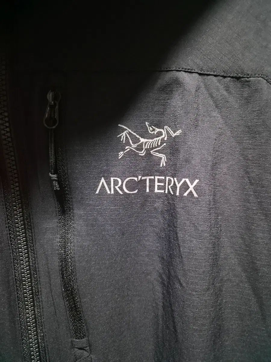 ARC'TERYX アークテリクス ウィンドブレーカー 黒 95 細身100まで