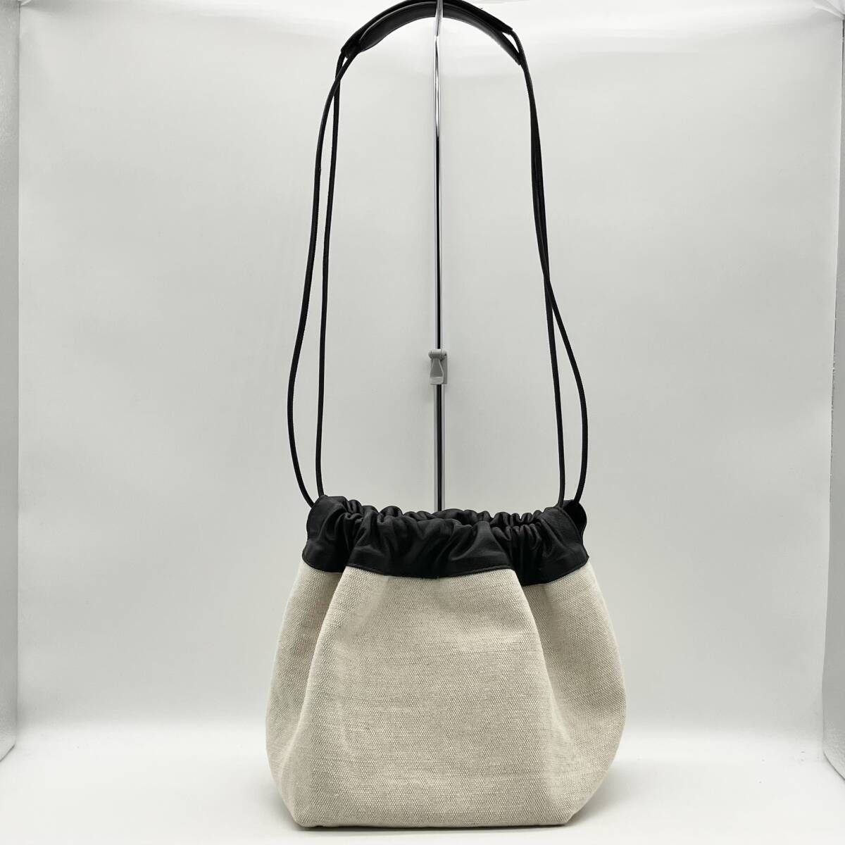 美品 ジルサンダー ショルダーバッグ 巾着 リバーシブル 黒 レザー JIL SANDER ジルサンダー レザー キャンバス リバーシブル 巾着