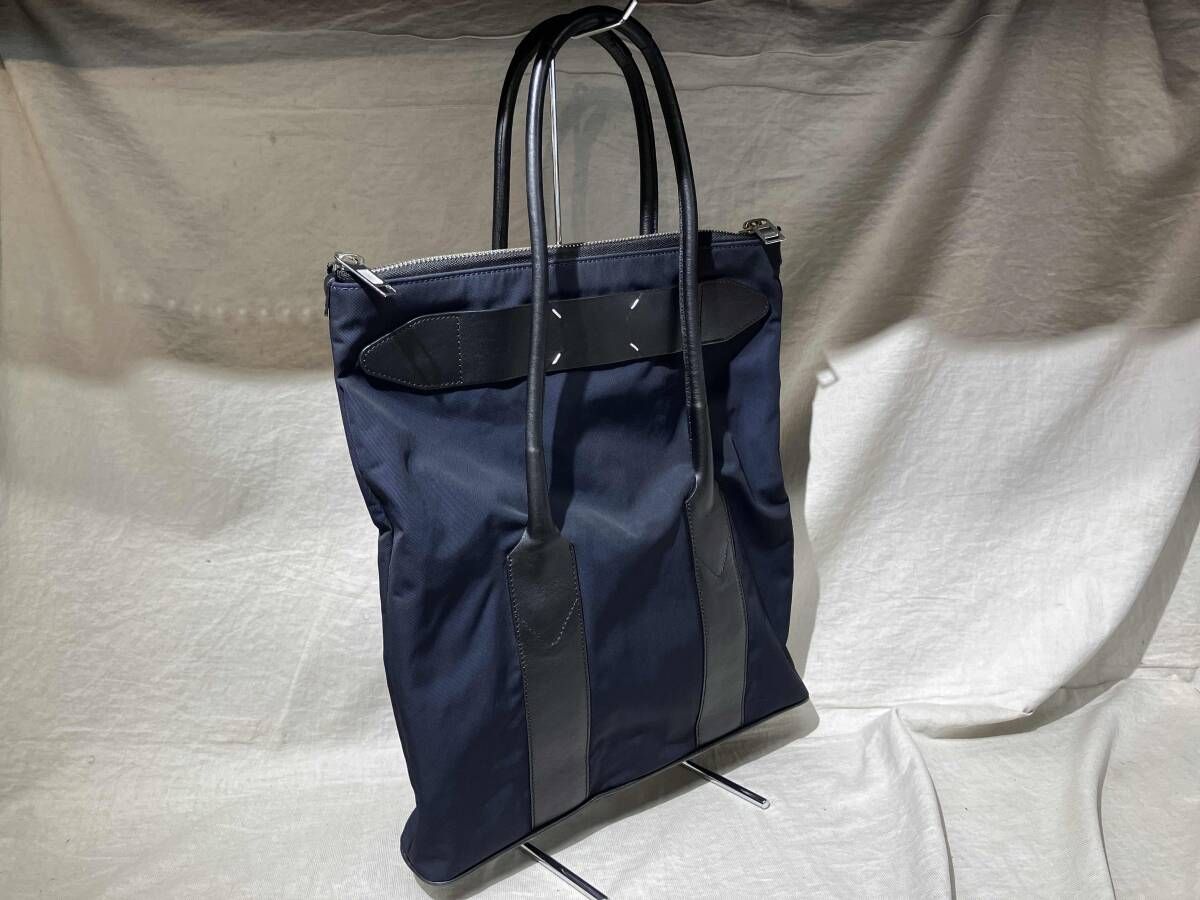 Maison Margiela ダブルハンドルトートバッグ Maison Margiela ダブルハンドルレザートートバッグ ネイビー メゾン