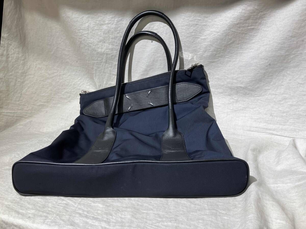 Maison Margiela ダブルハンドルトートバッグ Maison Margiela ダブルハンドルレザートートバッグ ネイビー メゾン