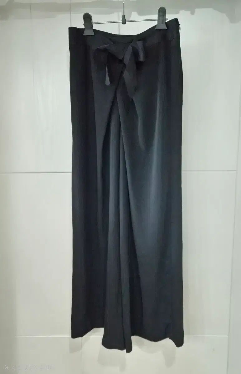 ランバンコレクション ブラック ワイド パンツ
