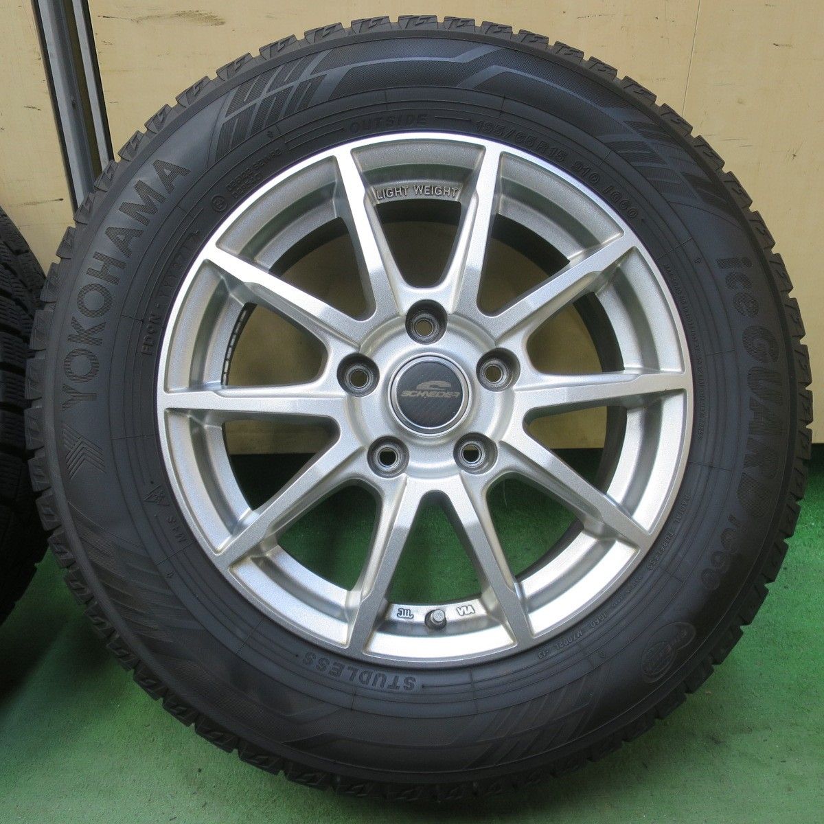 自動車 Yokohama iceGUARD 195/65 R15 スタッドレス
