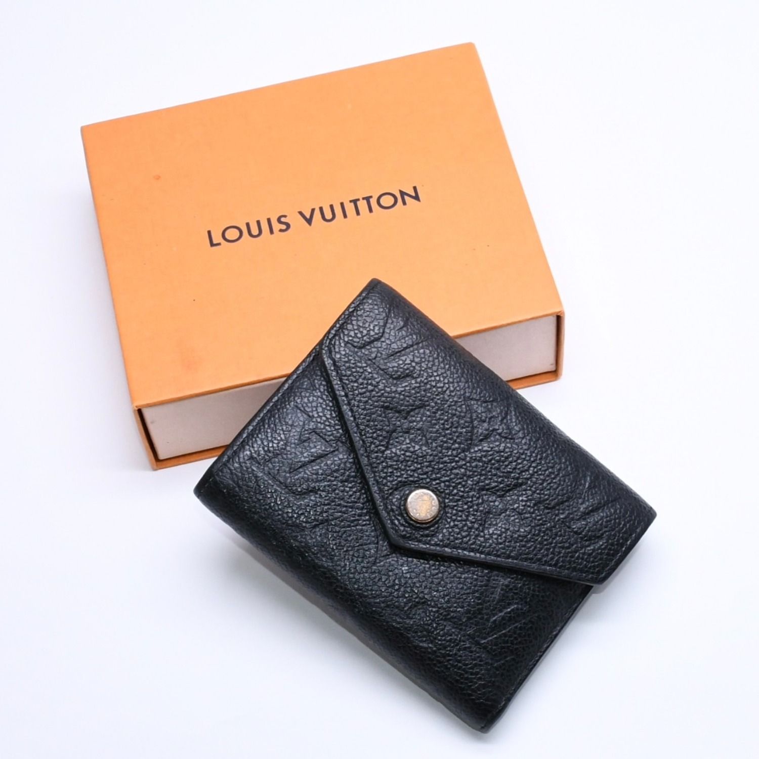 LOUIS VUITTON ルイヴィトン ポルトフォイユ ヴィクトリーヌ M64060 三つ折り財布 モノグラムアンプラント ブラック ゴールド金具 美品 中古 4a005251 55,000円