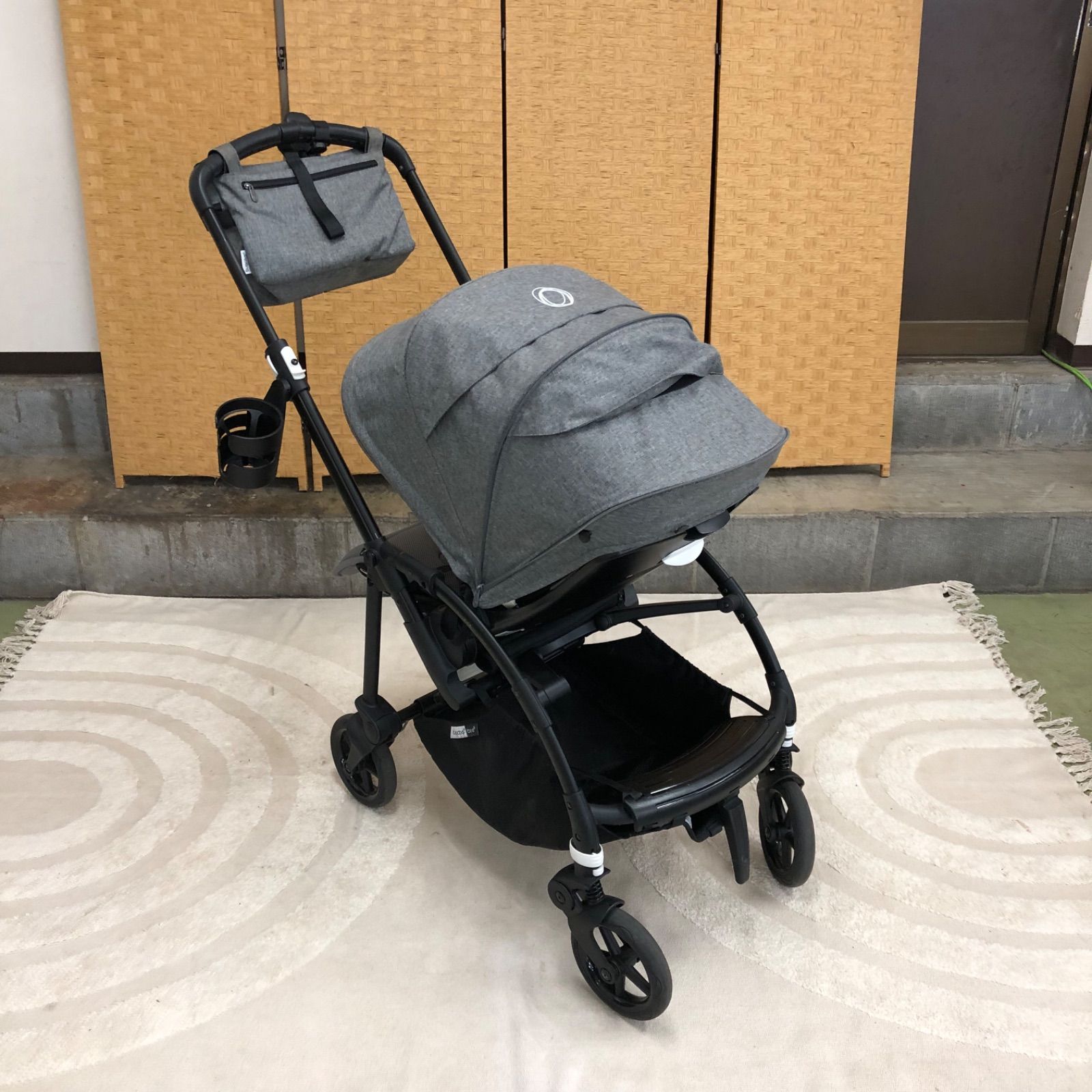 T【値下げ交渉可能】 bugaboo バガブー bee6 ビー6 ベビーカー フルフラット 折りたたみ式 シティストローラー