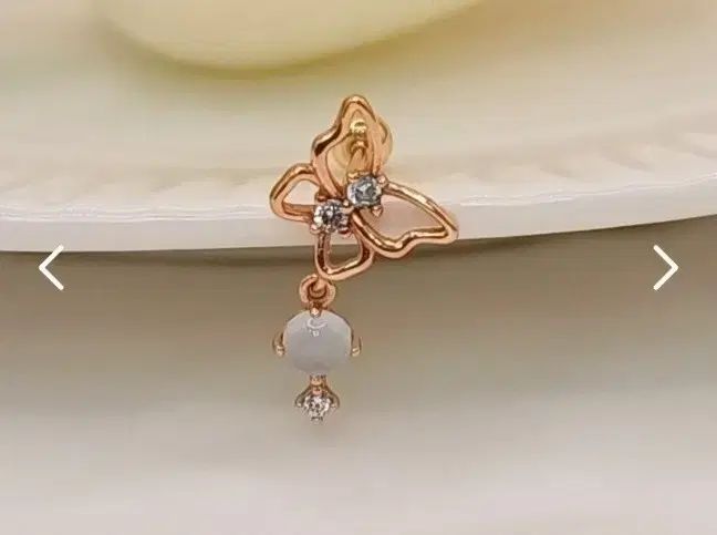 14K ゴールド 蝶々 オパール キュービック ピアス