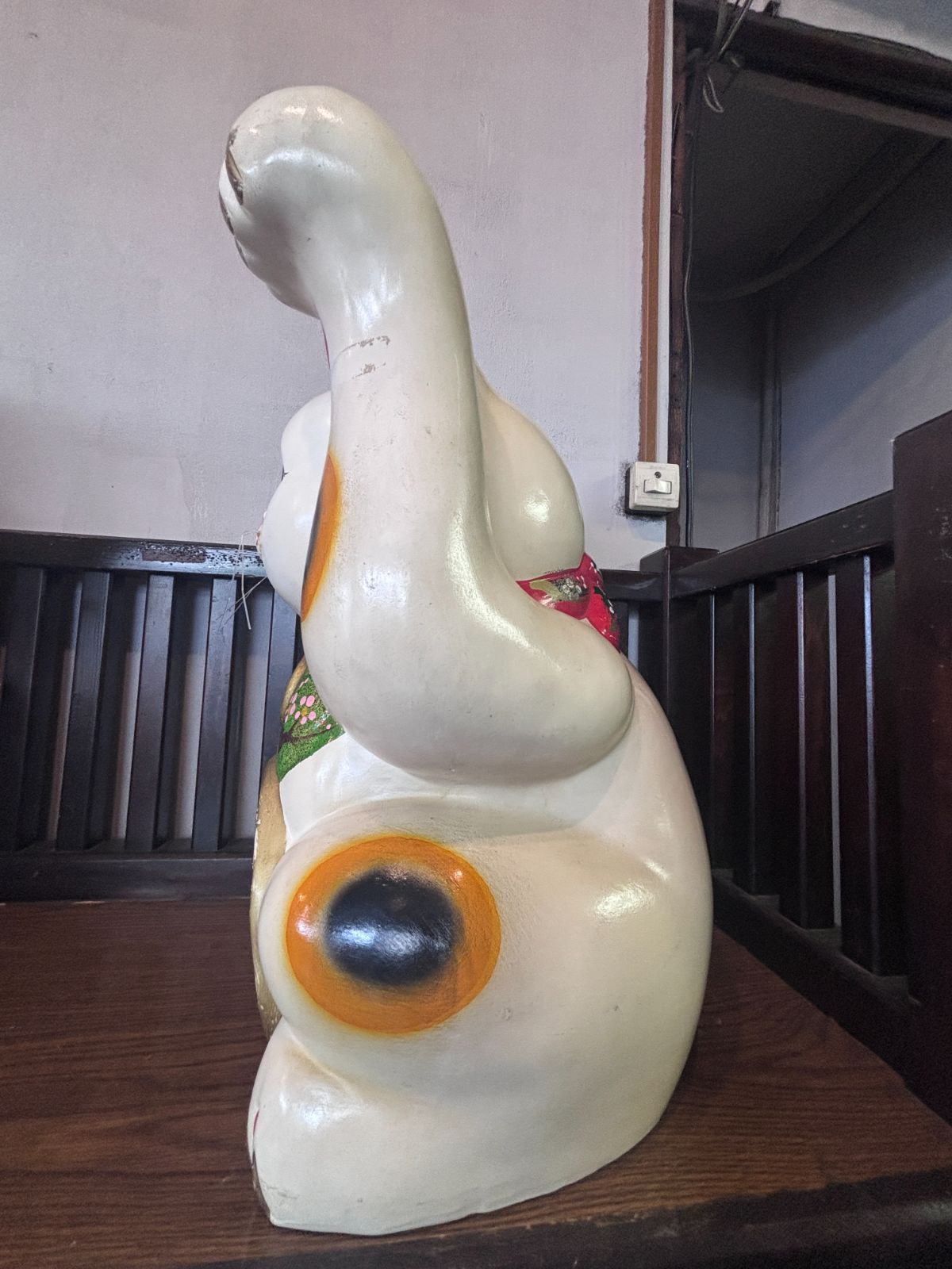 昭和レトロ 招き猫 左手上げ 置物 陶磁器 縁起物 商売繫盛 - メルカリ
