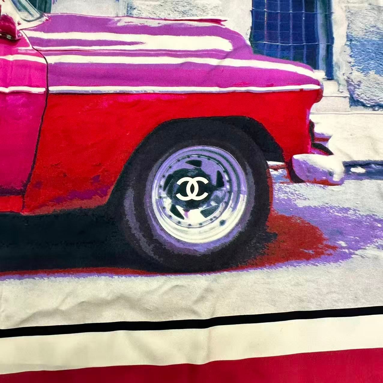 【極美品】CHANEL 列車デザイン シルク100% スカーフ　イタリア製 極美品 CHANEL シャネル スカーフ 大判 シルク シャネル ロゴ 車