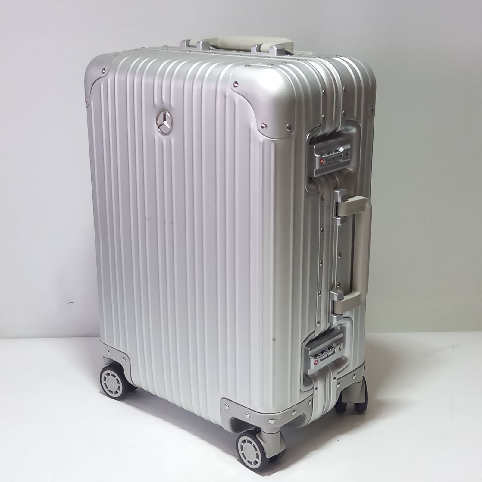 メルセデスベンツ オリジナル アルミスーツケース 32L 4輪 Mercedes benz