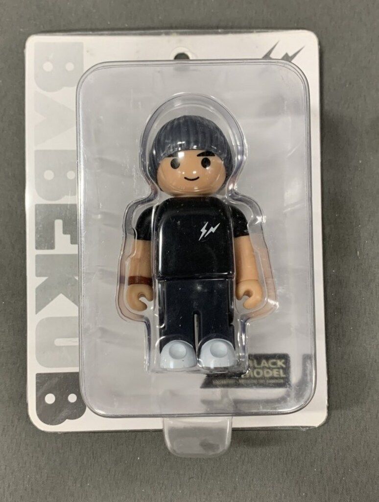 MEDICOMTOY べいぶきゅうぶ 藤原ヒロシ(黒)/べいぶきゅうぶ