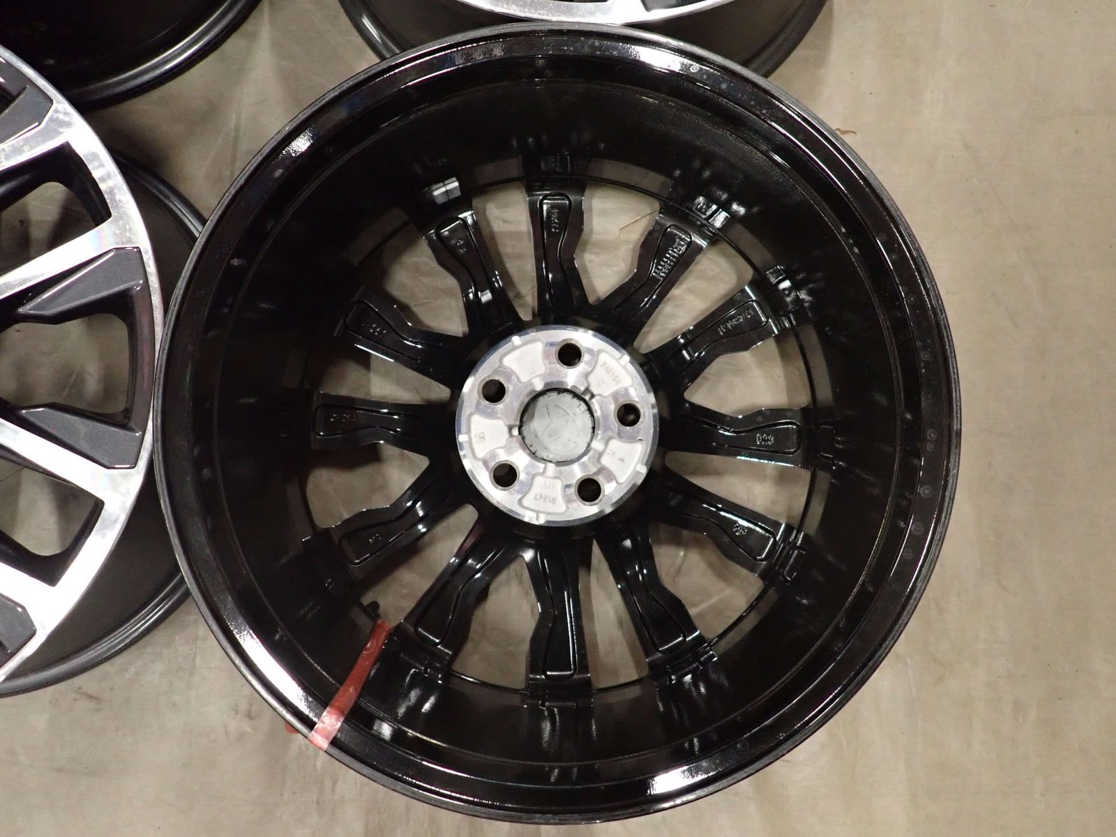 4本 会社宛 送料無料 18×7J トヨタ カローラクロス Z 後期 純正 アルミ