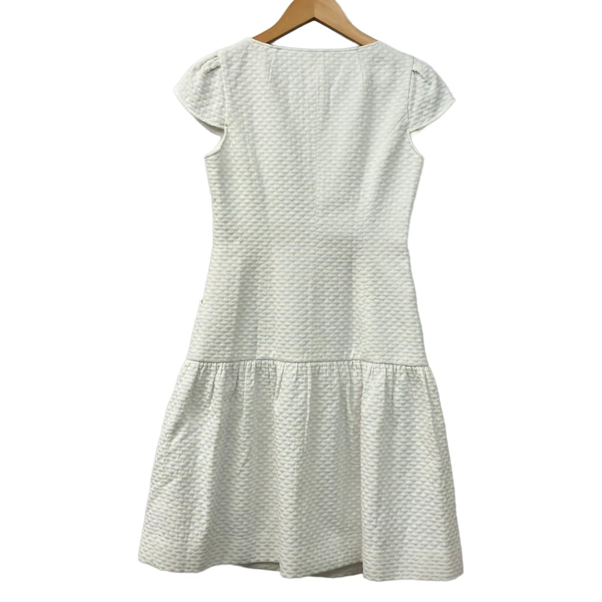 Reneルネのホワイトワンピース コサージュ付き　サイズ36 Mサイズ　美品 Rene(ルネ) ワンピース サイズ36 S レディース美品 - 白 半袖/ロング