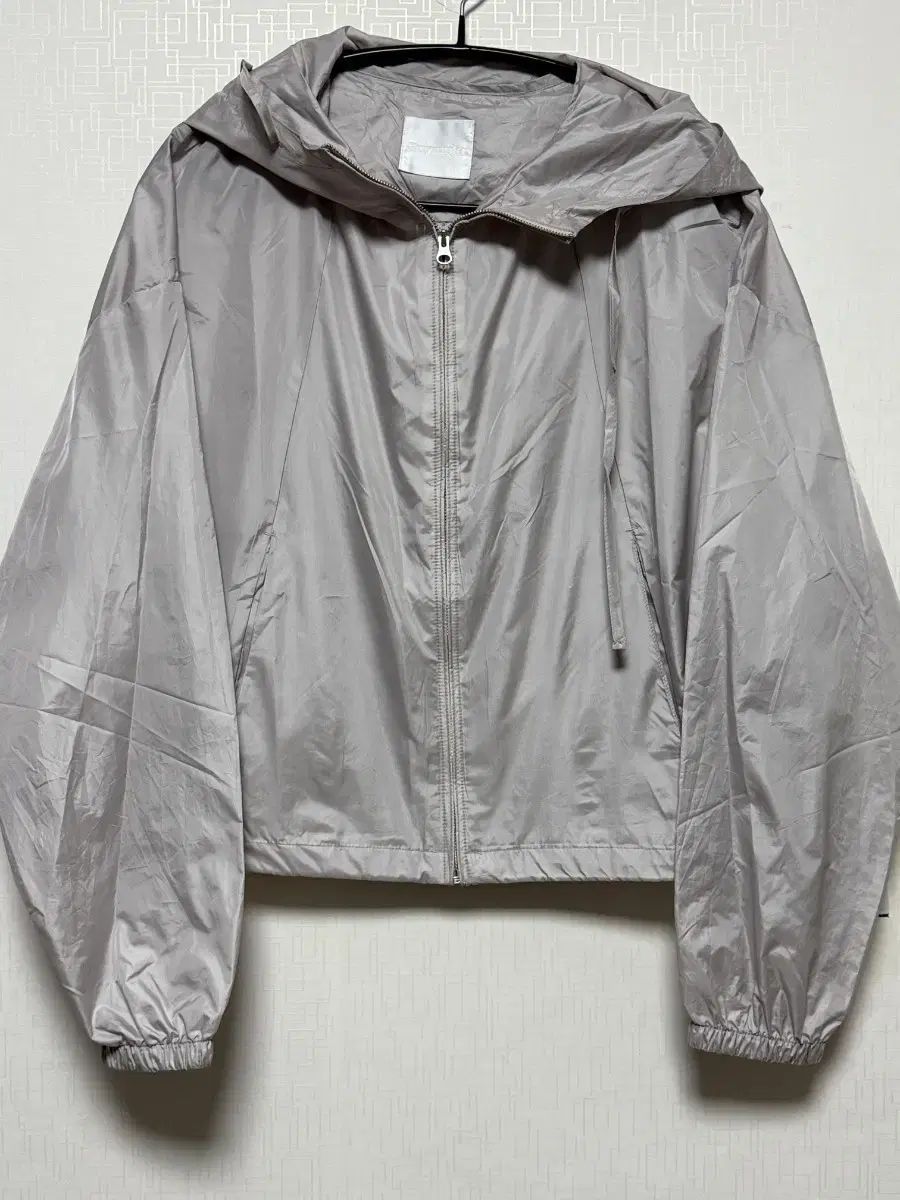 (M)BURMULA グロシー フーディー Anorak（アノラック） ウィンドブレーカー