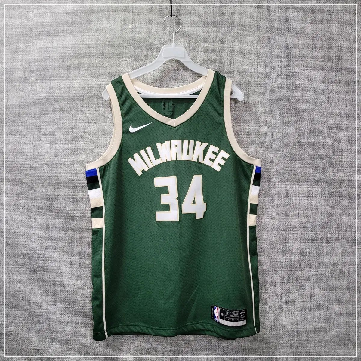 2246 NIKE アデトクンボ アセンティック メンズL 7,722円