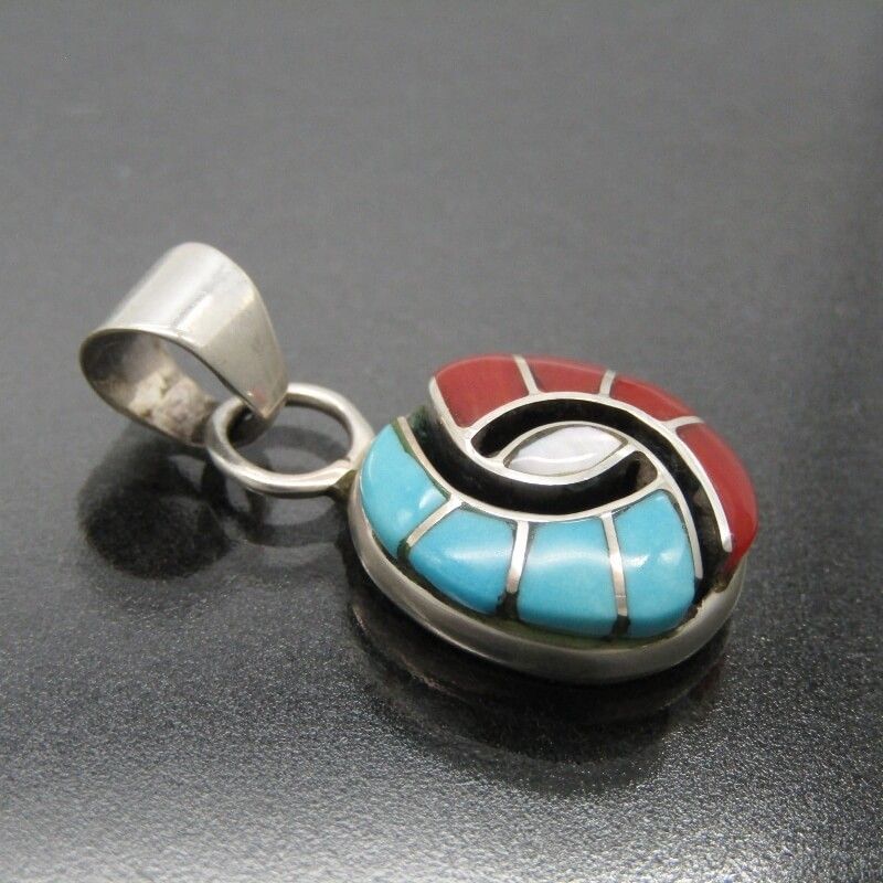 美品 Amy Wesley ズニ族 ペンダント ターコイズ コーラル インレイ