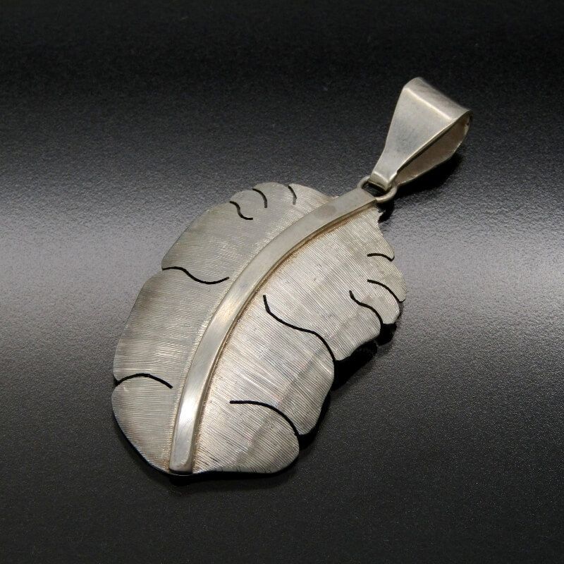 美品 Michael Kirk イスレタ族 ペンダント フェザー マイケルカーク