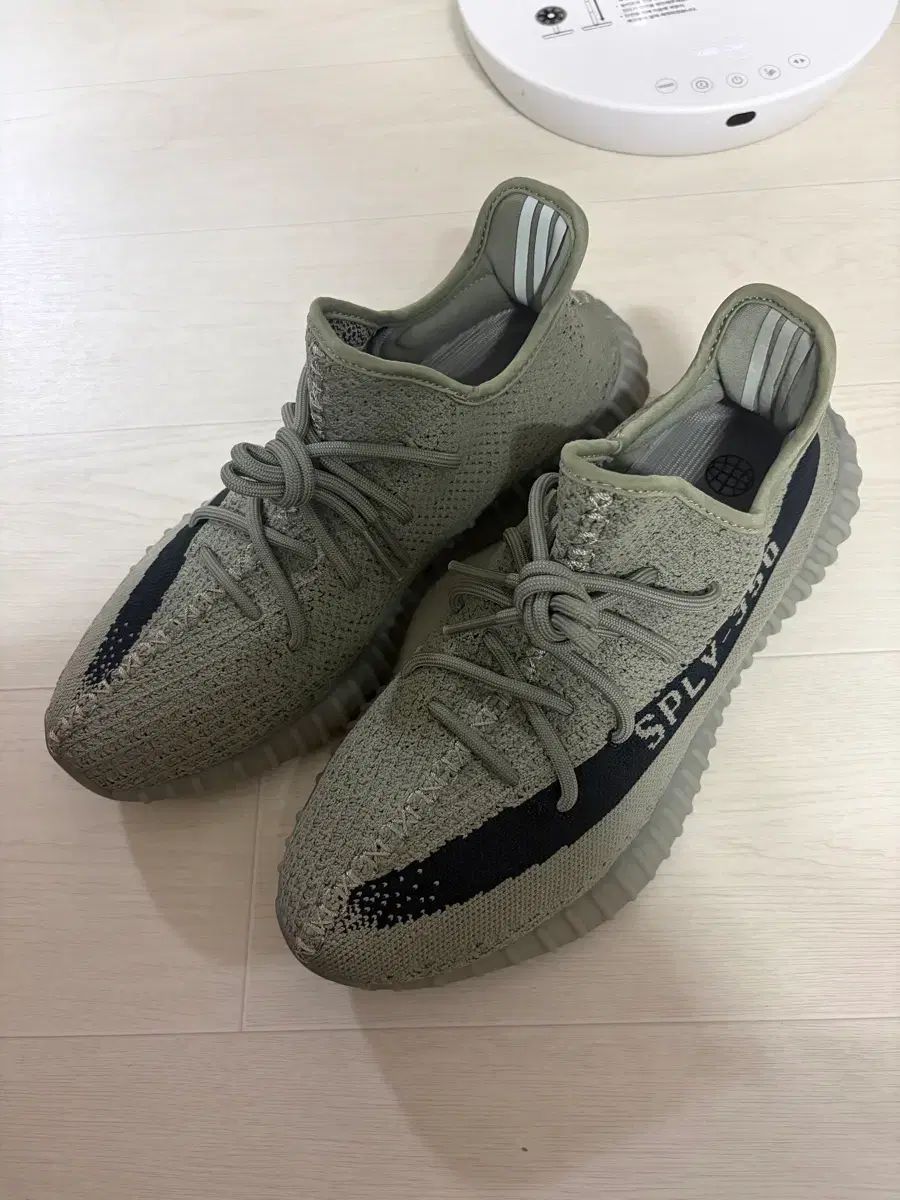 新品) adidas アディダス イージー ブースター 350 V2 グラーナイト コア ブラック 280