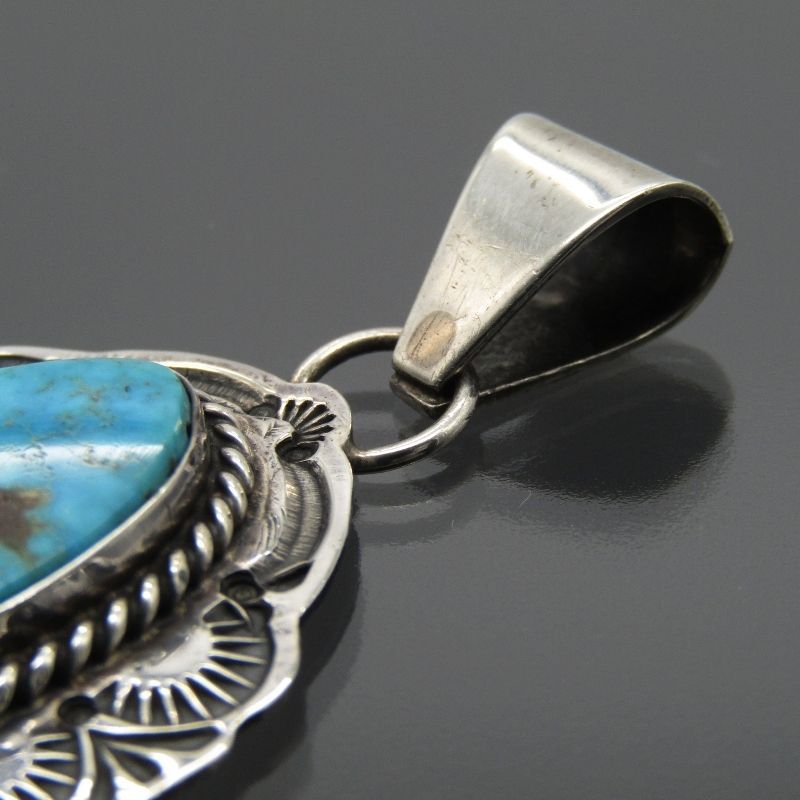 美品 Navajo ナバホ族 ペンダント ターコイズ スタンプワーク トップ