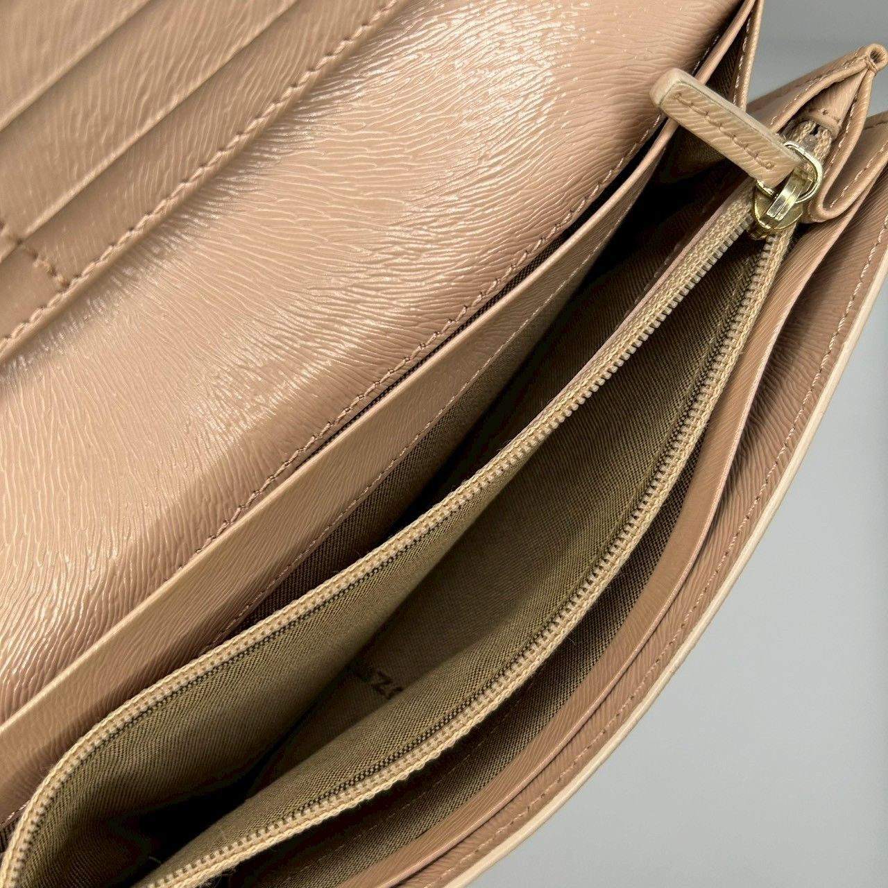 FENDI』フェンディ マルチカラー ズッカ柄 FFロゴ 長財布 - メルカリ