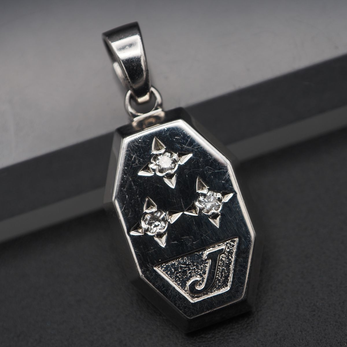 C071 ダイヤモンド0.1ct SILVER950刻印 ペンダント トップ 彫刻 デザイン シルバー チャーム ヘッド 4月誕生石
