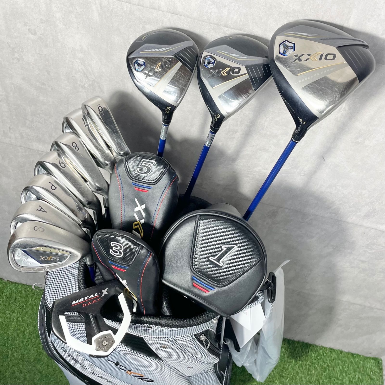 【バッグ新品】XXIO13 MP1300 オール13代目 ゼクシオ ゴルフクラブセット メンズ SR 11本 DUNLOP ダンロップ キャディバッグ新品 送料無料 【バッグ新品】XXIO13 MP1300 オール13代目 ゼクシオ ゴルフクラブセット メンズ SR 11本 DUNLOP ダンロップ キャディバッグ新品 送料無料