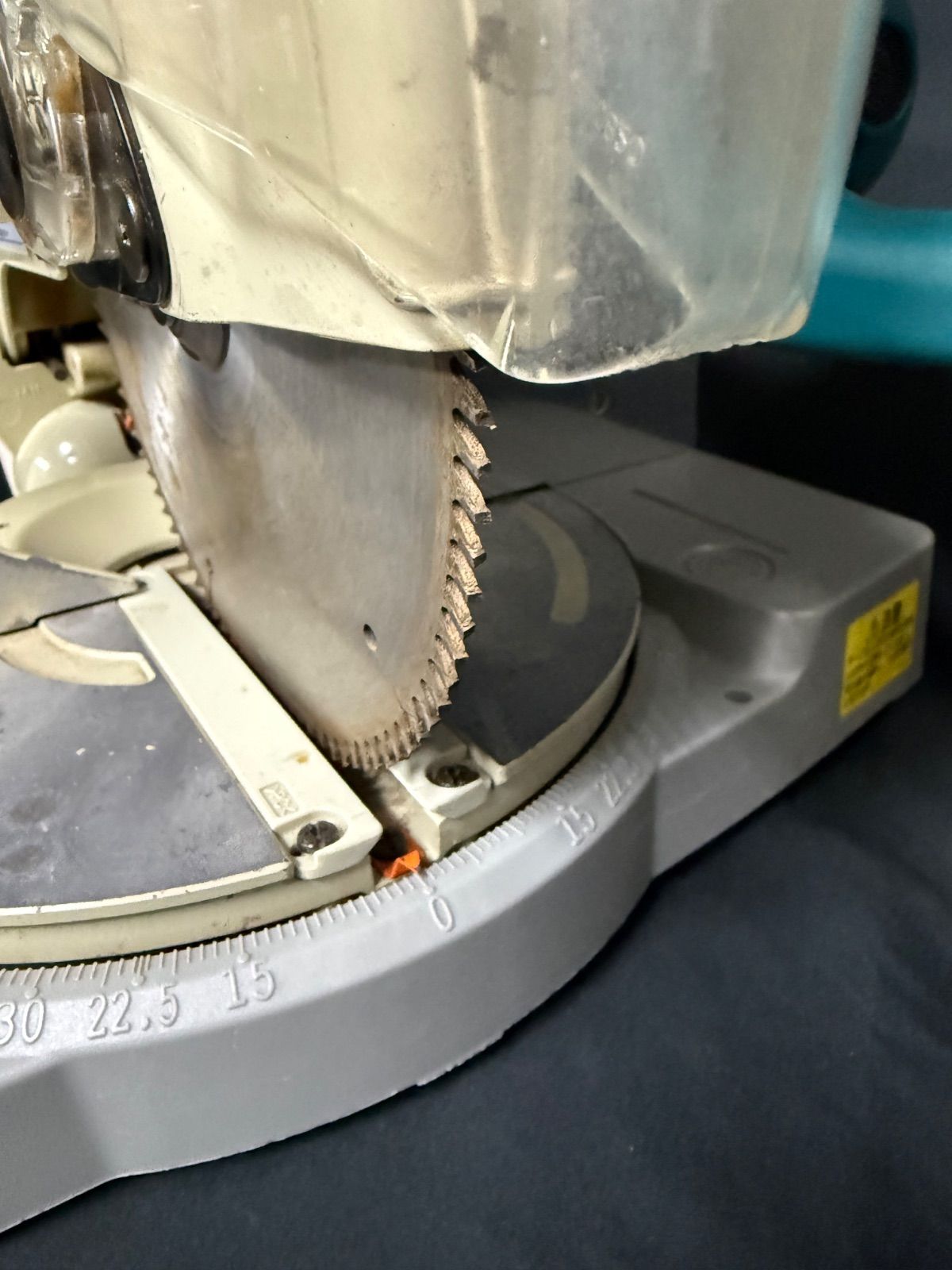 makita LS0840F 216mm 卓上マルノコ【店舗管理番号m】 - メルカリ