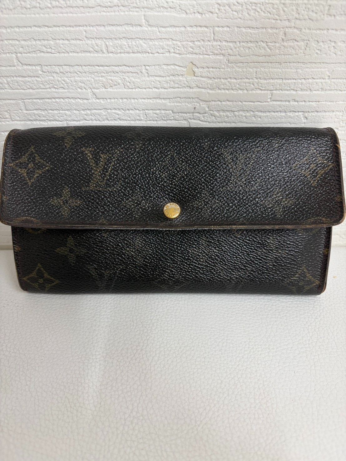 LOUIS VUITTON ルイヴィトン モノグラム ポルトフォイユ・サラ 二つ折り 長財布 レディース
