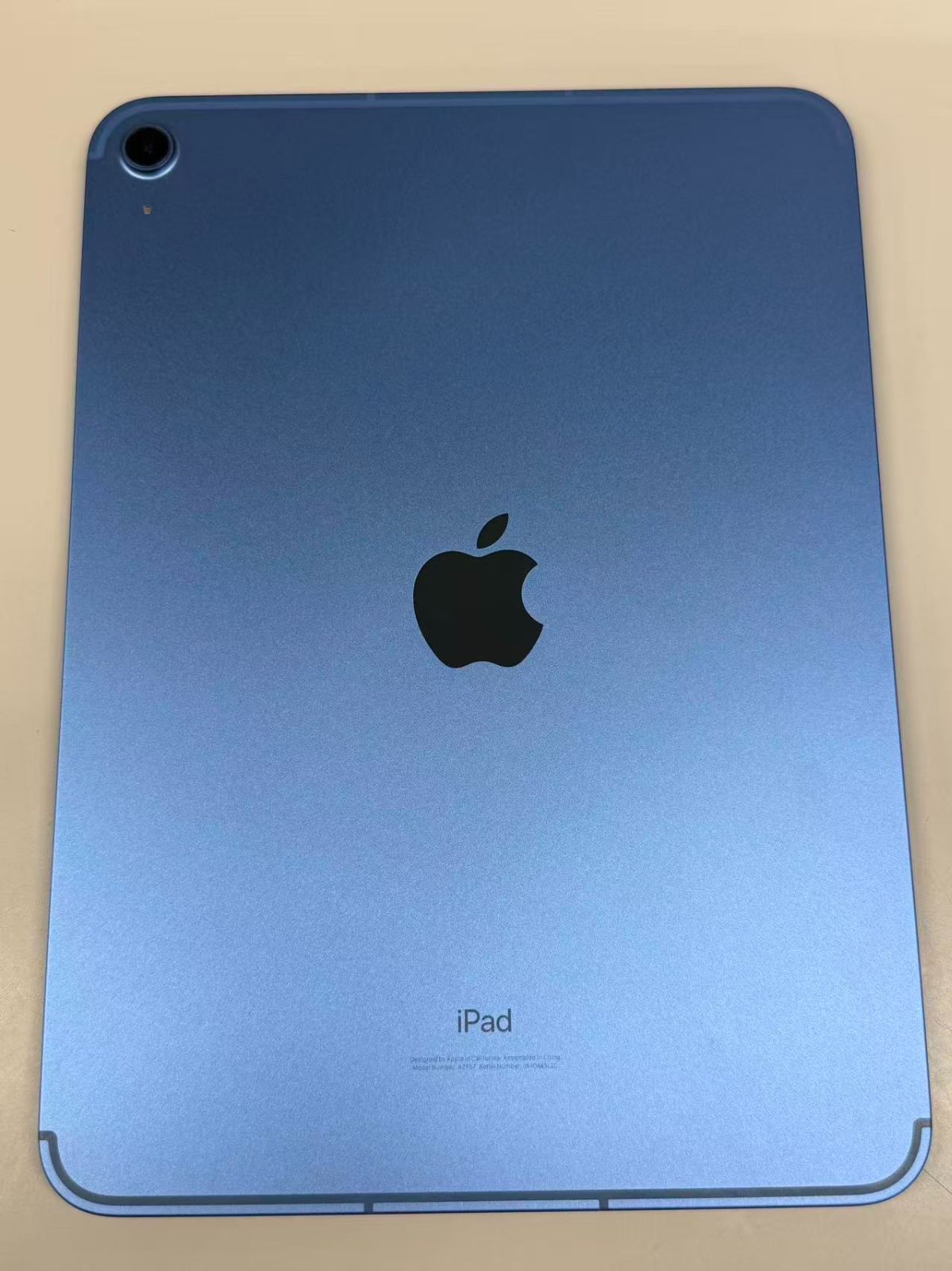 iPad(第10世代) 64GB ブルー 美品 95% バッテリー SIMフリー - メルカリ