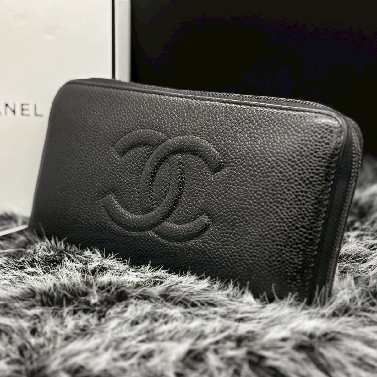 黒に意志を宿す】 CHANEL 長財布 ココマーク キャビアスキン ラウンド
