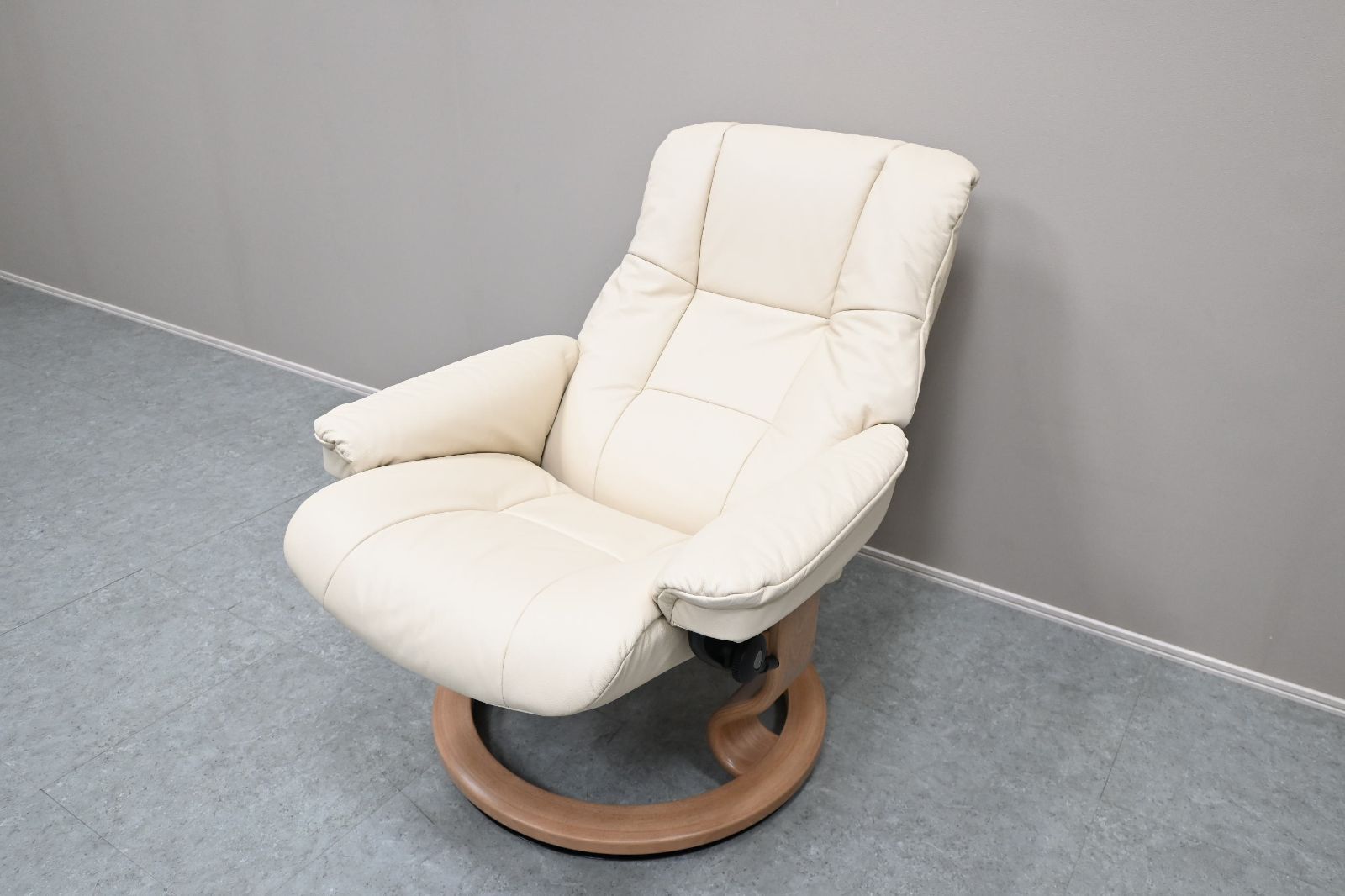 ☆2025年製 展示極美品☆EKORNES エコーネス リクライニングチェア