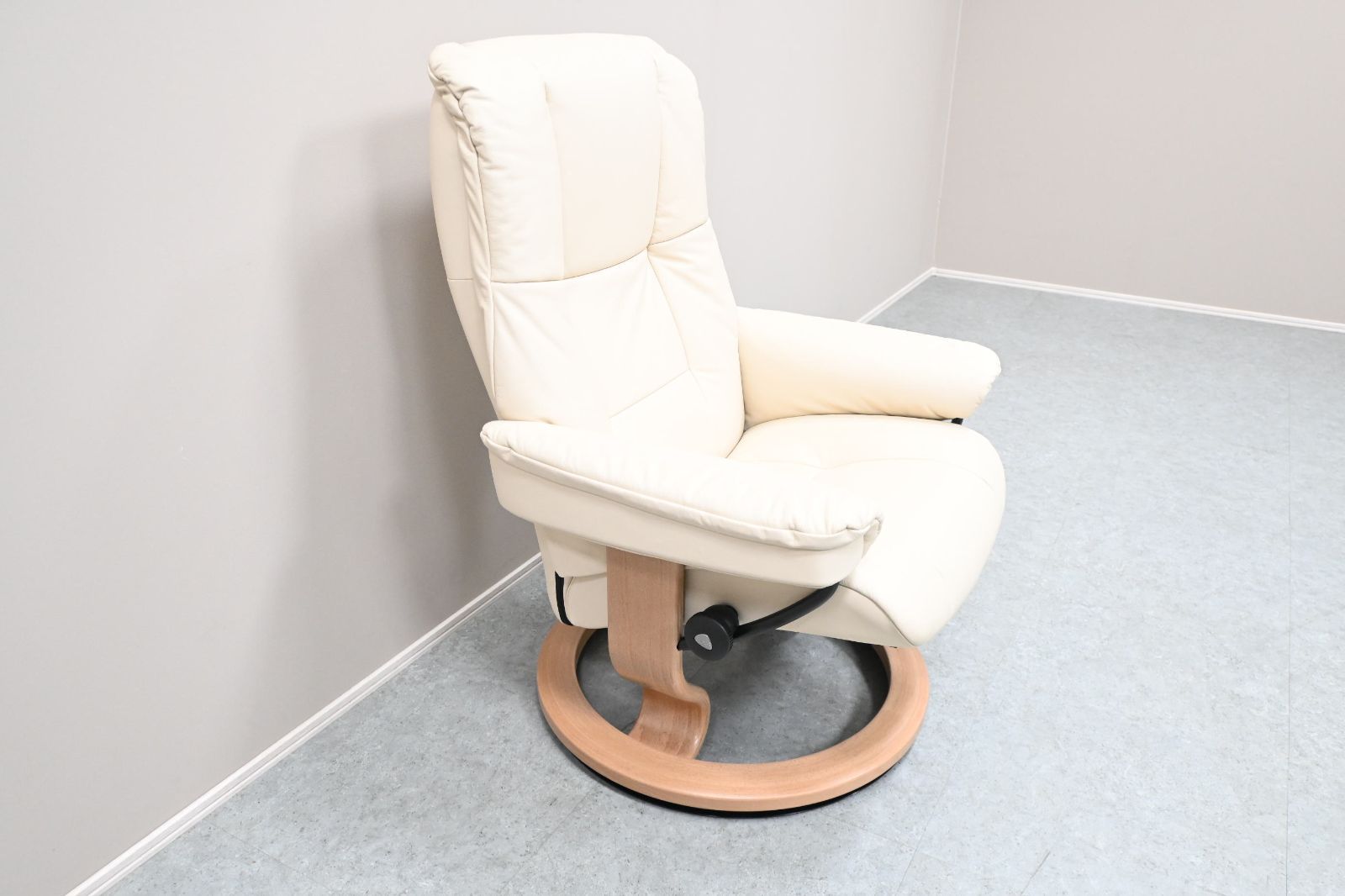 ☆2025年製 展示極美品☆EKORNES エコーネス リクライニングチェア