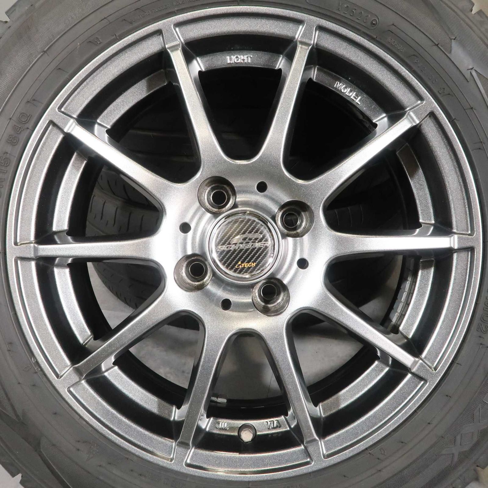 アクア ヴィッツ スイフト クロスビー イグニス 等 4本 社外 15インチ 5.5J +40 4H 100 スタッドレス DUNLOP WINTERMAXX WM02 175/65R15 アクア ヴィッツ スイフト クロスビー イグニス 等 4本 社外 15インチ 5.5J +40 4H 100 スタッドレス DUNLOP WINTERMAXX WM02 175/65R15