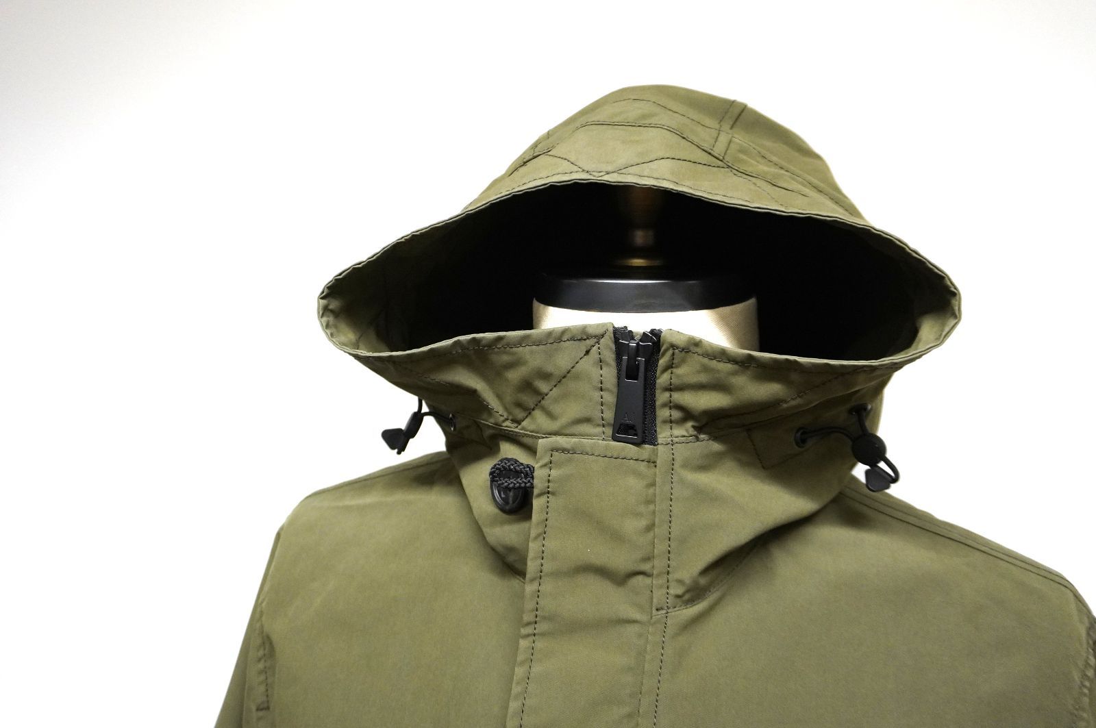◆ARMANI JEANS マウンテンパーカー オリーブ 防水使用 美品