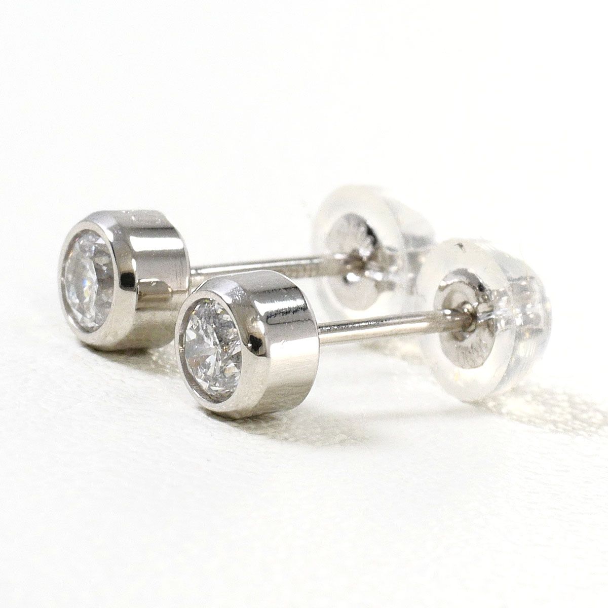 PT900/プラチナ ピアス ダイヤモンド 計0.30ct 総重量約0.7g 32,370円
