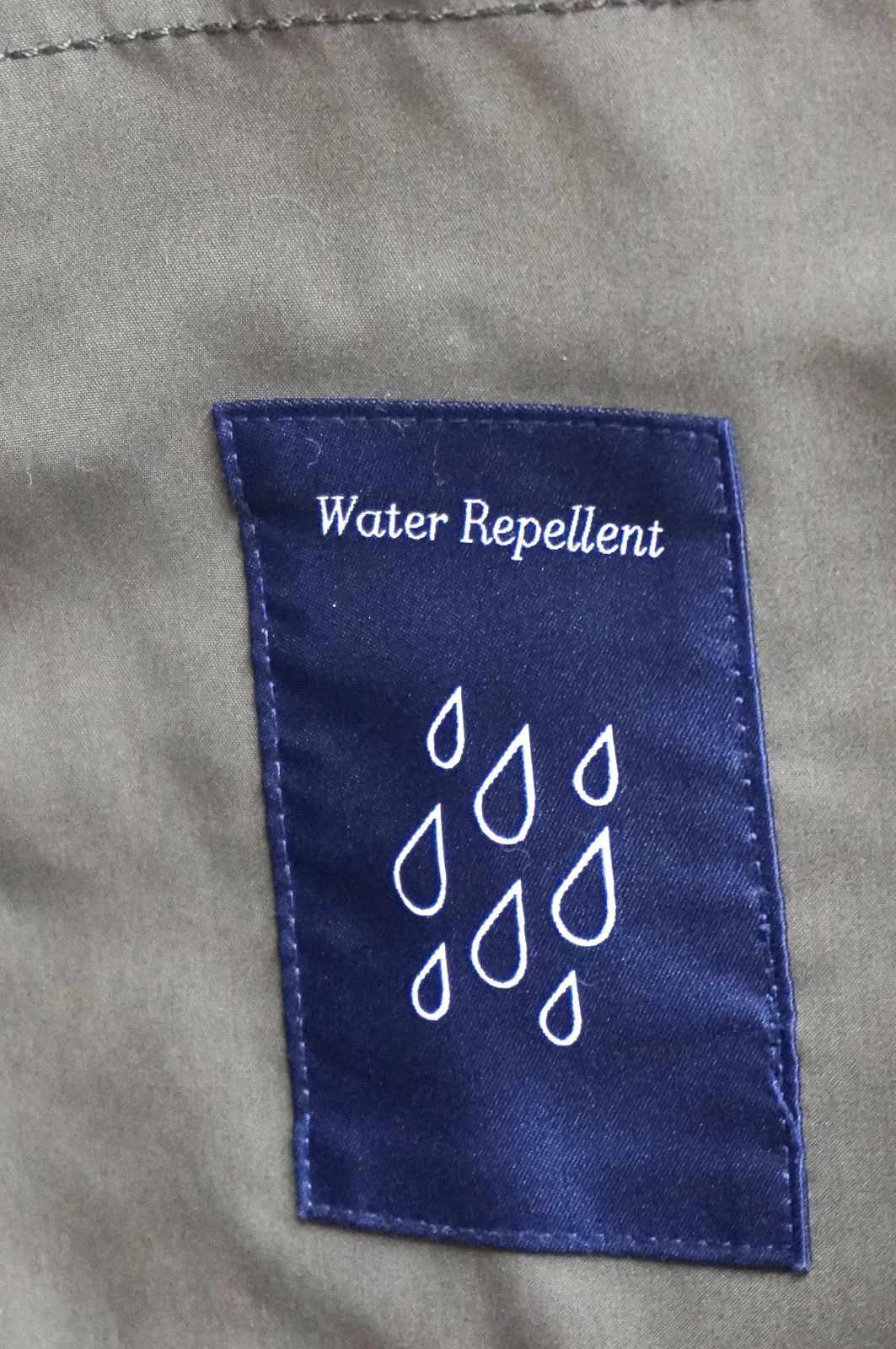 ◆ARMANI JEANS マウンテンパーカー オリーブ 防水使用 美品