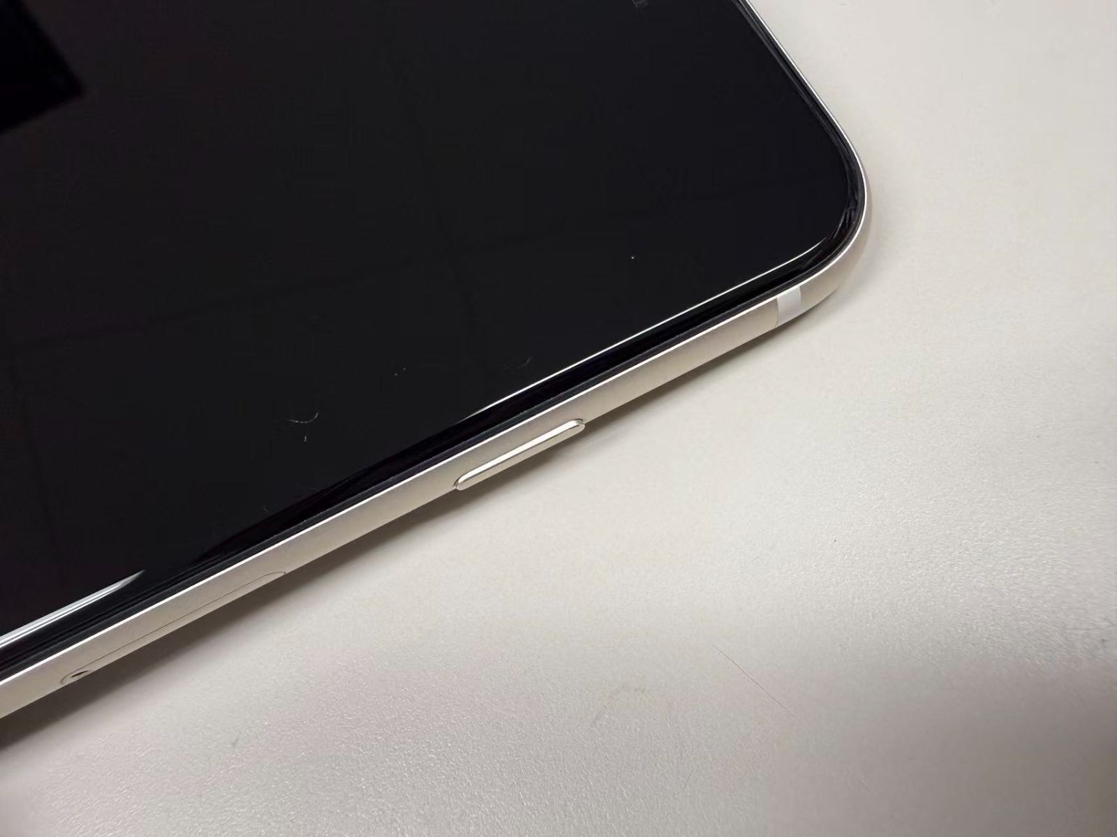 極美品 iPhone SE3 64GB 白 SIMフリー バッテリー91% - メルカリ
