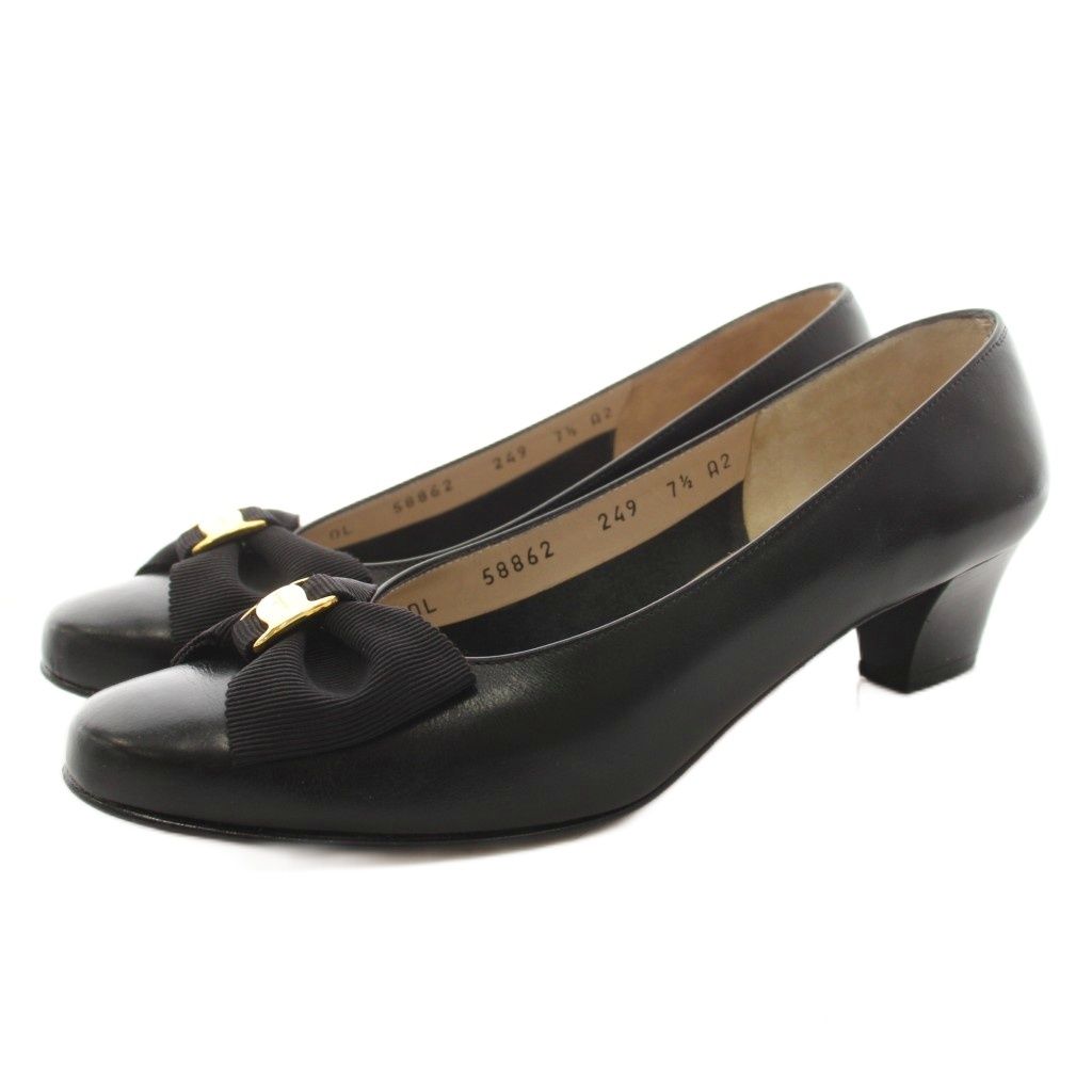 サルヴァトーレフェラガモ Salvatore Ferragamo ヴァラ パンプス レザー チャンキーヒール 7.5 黒 ブラック 58862 /KU ■GY18