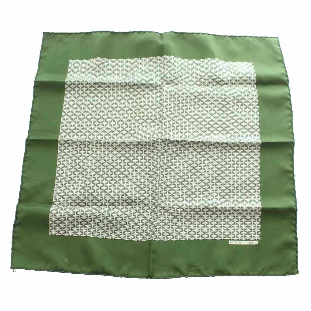 エルメス HERMES ポケットチーフ シルク 総柄 緑 グリーン 白 ホワイト