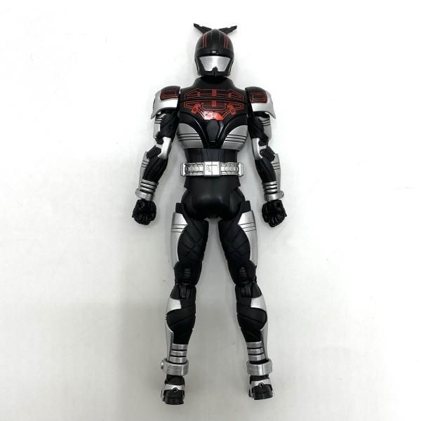 中古】【開封】S.H.Figuarts(真骨彫製法) 仮面ライダーダークカブト