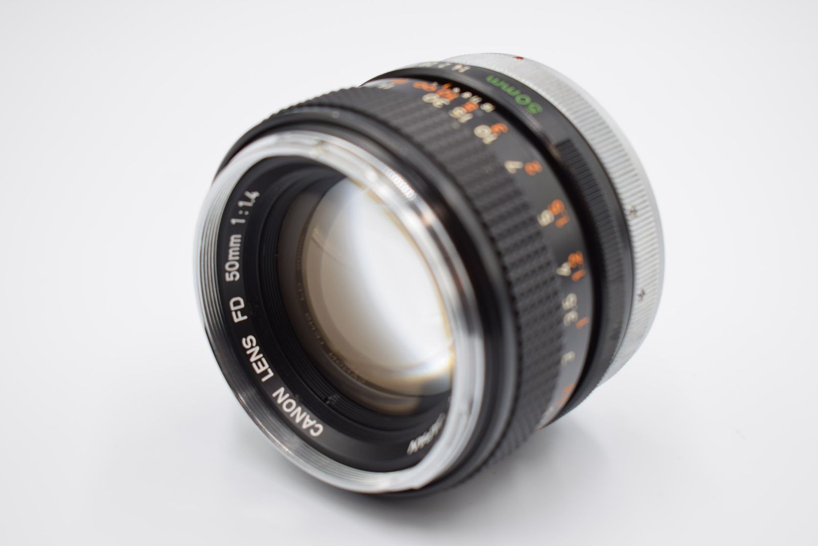 Canon FD 50mm f1.4. 一眼レフ MF レンズ (117)