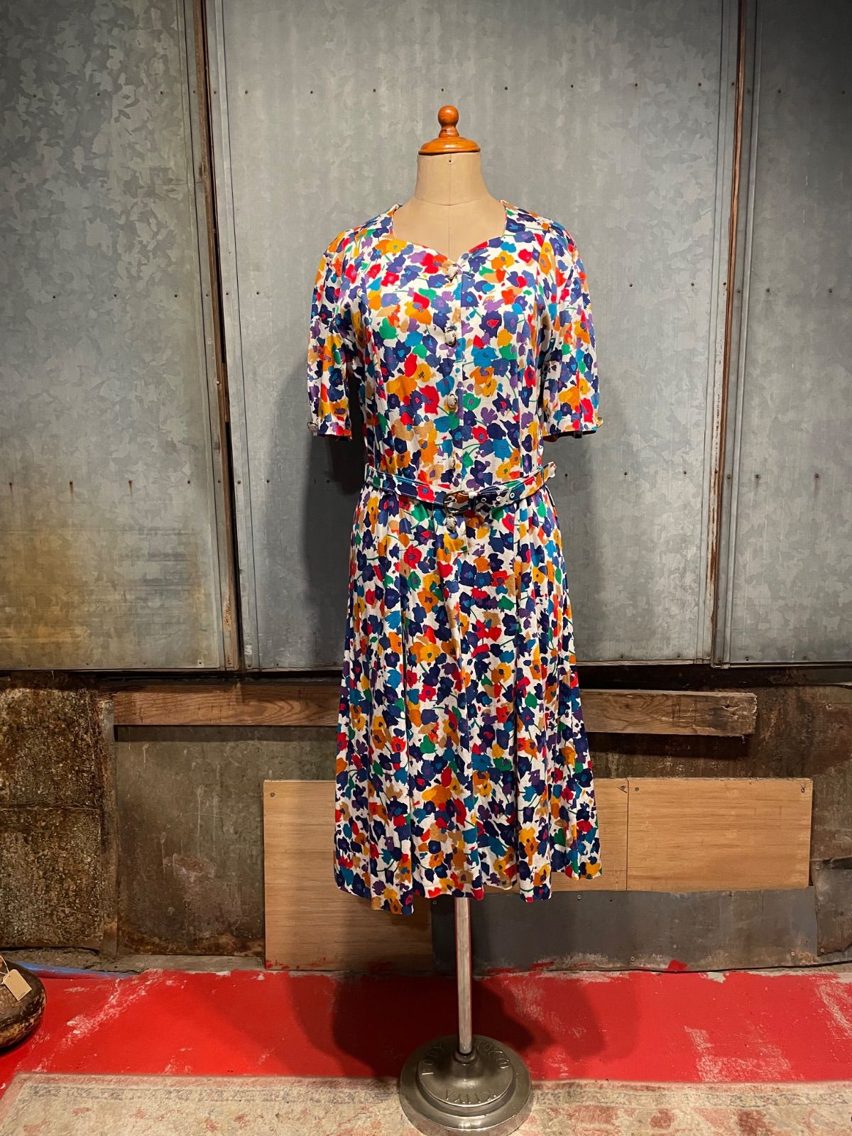 LP multicolour floral dress with matching belt (white × multi, UK16, made in England) 1
