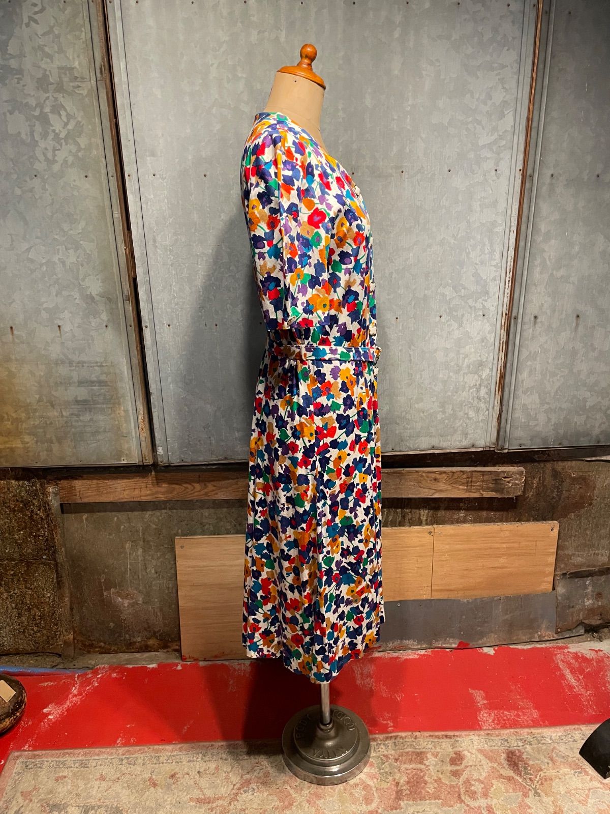 LP multicolour floral dress with matching belt (white × multi, UK16, made in England) 8
