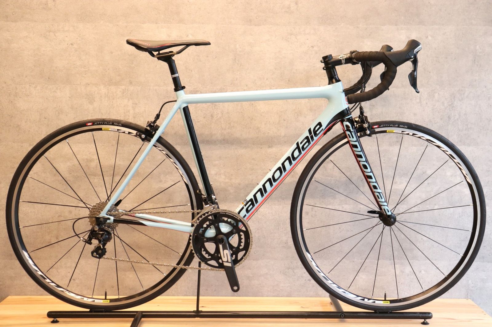 キャノンデール CANNONDALE スーパーシックス エヴォ SUPERSIX EVO 2017モデル 52サイズ シマノ 105 5800MIX 11S カーボン ロードバイク 【さいたま浦和店】 77,605円