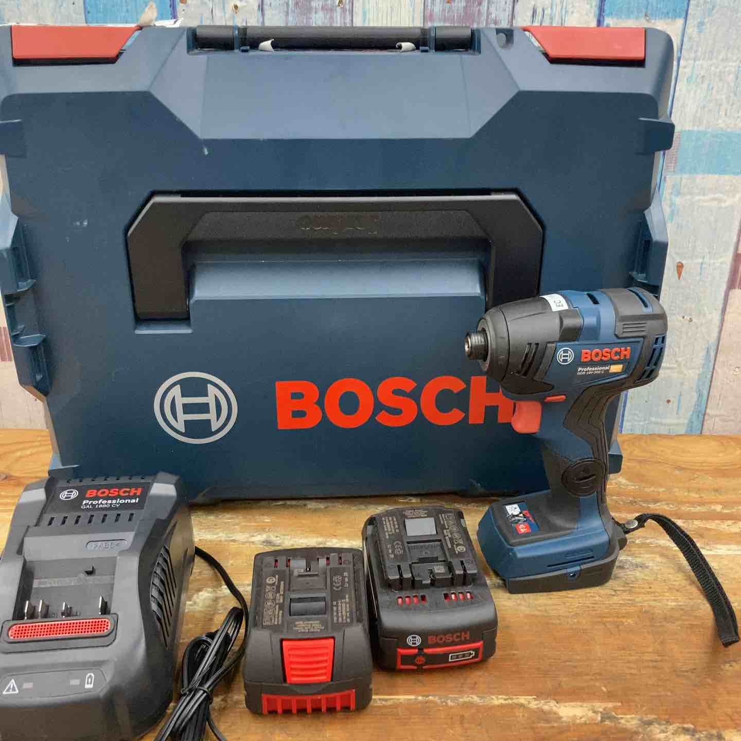 ◇ボッシュ(BOSCH) コードレスインパクトドライバー (6.0Ahバッテリー2個・充電器・キャリングケース付) GDR18V-200C6【柏店】