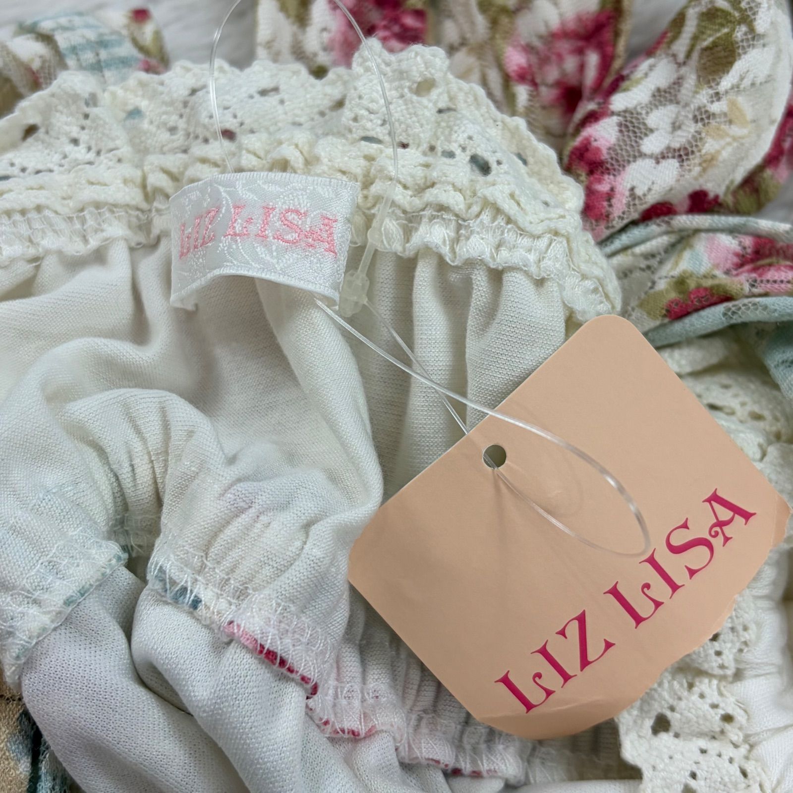新品 未使用 LIZ LISA リズリサ 長袖 チュニック 花柄 レース パッチ