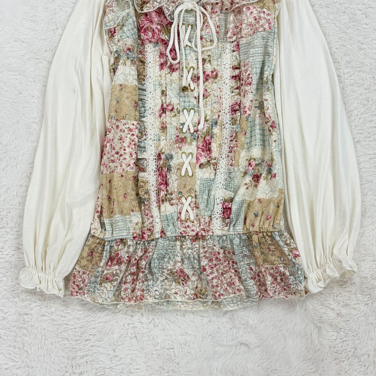 新品 未使用 LIZ LISA リズリサ 長袖 チュニック 花柄 レース パッチ