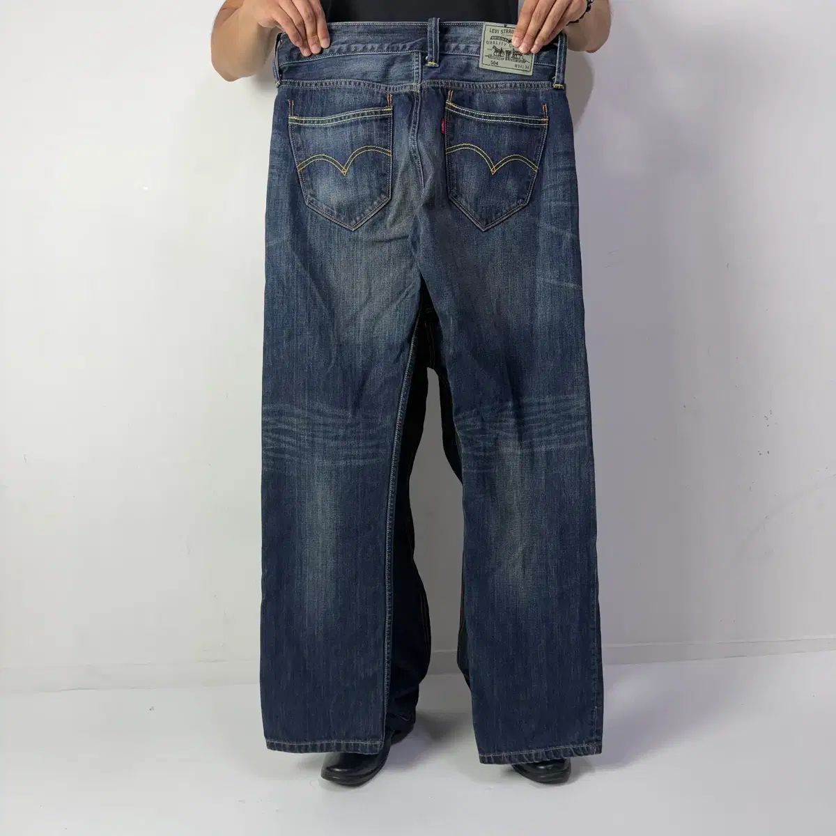 リーバイス 504 デニムパンツ 9,284円